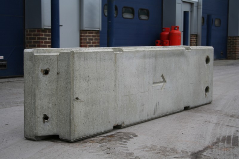 concrete barriers for hire 